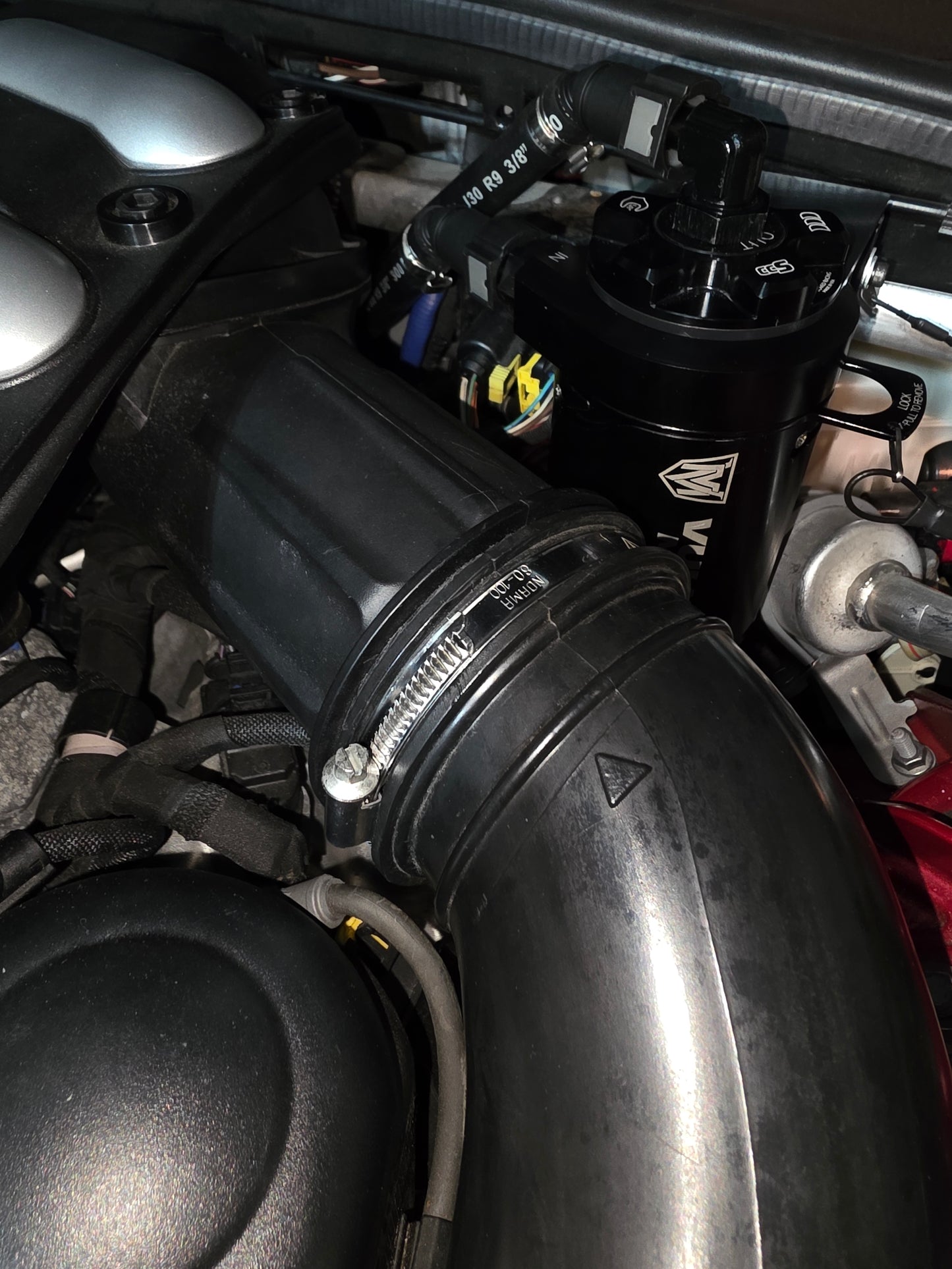 INTAKE PIPE/AIRBOX CLAMP - ALFA ROMEO GIULIA & STELVIO 2.9L QUADRIFOGLIO